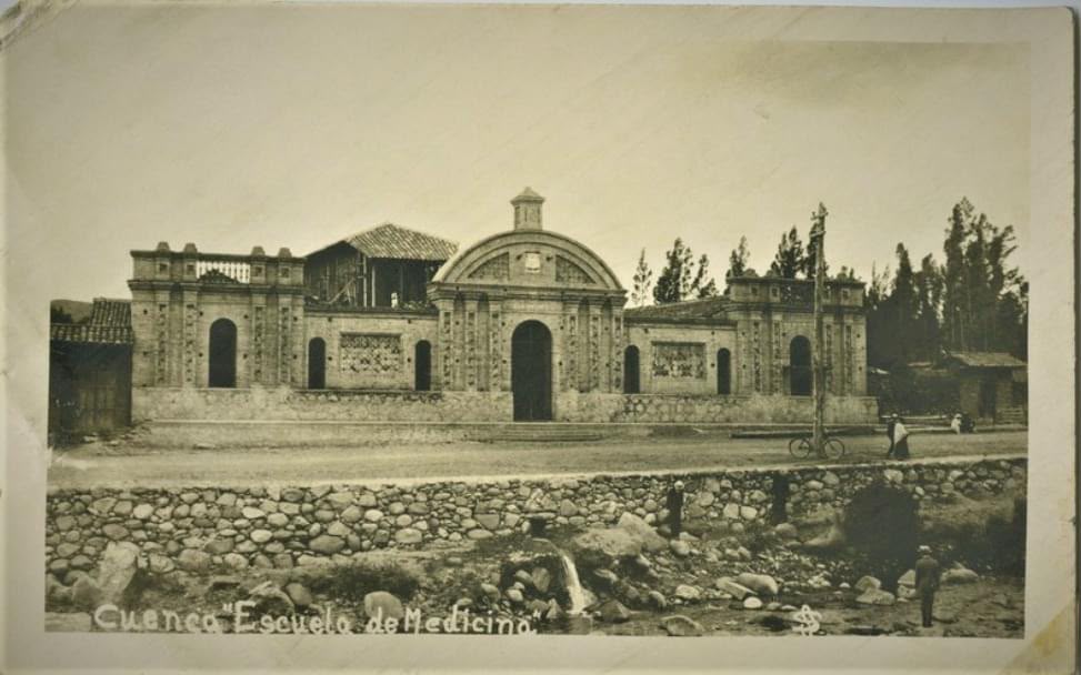 Edificio histórico de la Escuela de Medicina de Cuenca